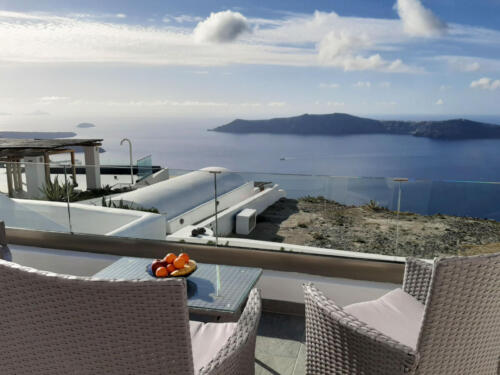 vitsentzos-suites-santorini-accommodation-5