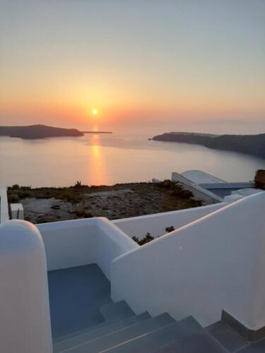 vitsentzos-suites-santorini-accommodation-6