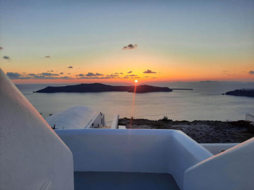 vitsentzos-suites-imerovigli-santorini-deluxe-12