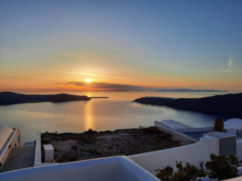 vitsentzos-suites-imerovigli-santorini-deluxe-13