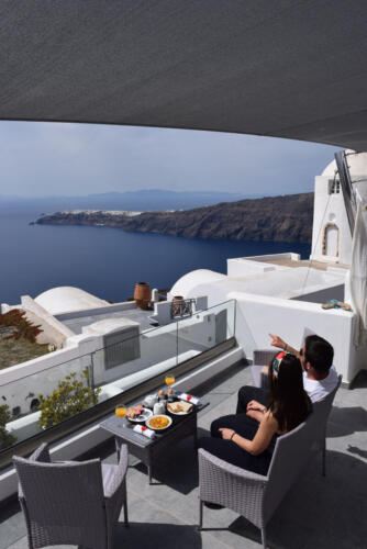 vitsentzos-suites-imerovigli-santorini-deluxe-27