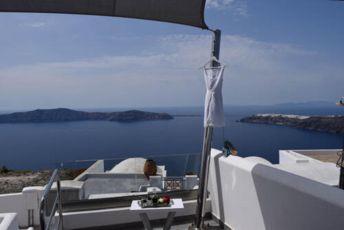 vitsentzos-suites-imerovigli-santorini-honeymoon-19